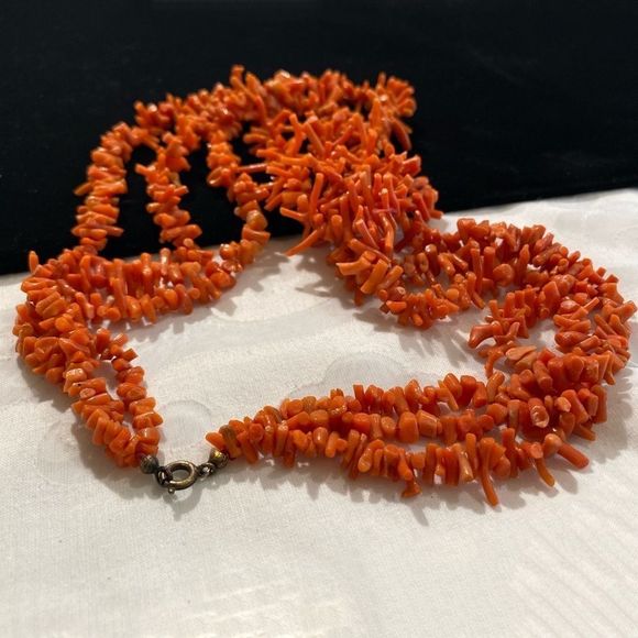Vintage 3 Strand Natural Branch Coral Necklace - Picture 8 of 11